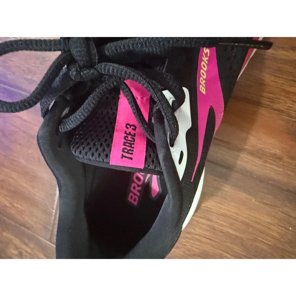 Brooks Trace 3 Women's Size 9 Black Pink Running Shoes Sneakers Cushion